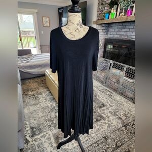 The Comfiest Black T-Shirt Dress (Size L)